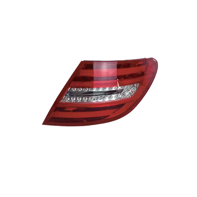 Melhore o seu Benz C-Class W204 com C63 Luzes traseiras LED Temperatura de cor 5000K