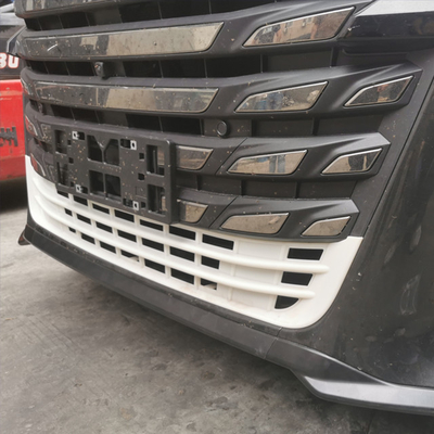 Adicione um toque de luxo ao seu Toyota Alphard 2024 com acabamento do pára-choque traseiro de fibra de carbono