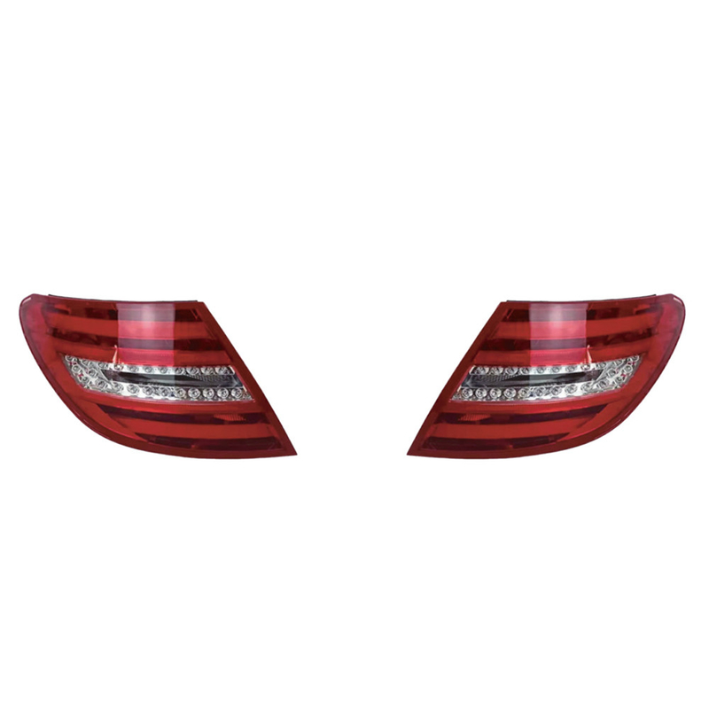 Melhore o seu Benz C-Class W204 com C63 Luzes traseiras LED Temperatura de cor 5000K